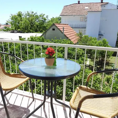 Mar Apartment