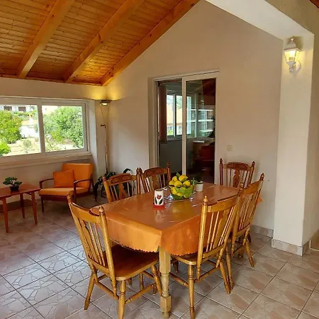 Mar Apartment *