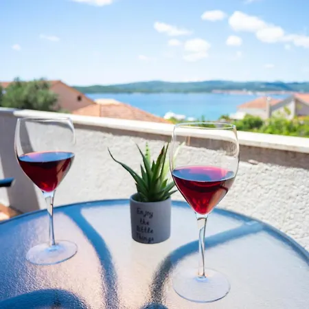 Mar アパート オレビック